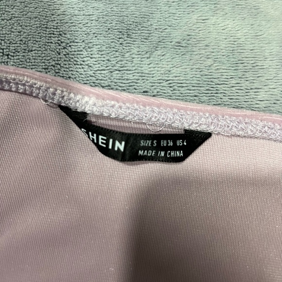 Velvet cami crop top - Picture 3 of 5